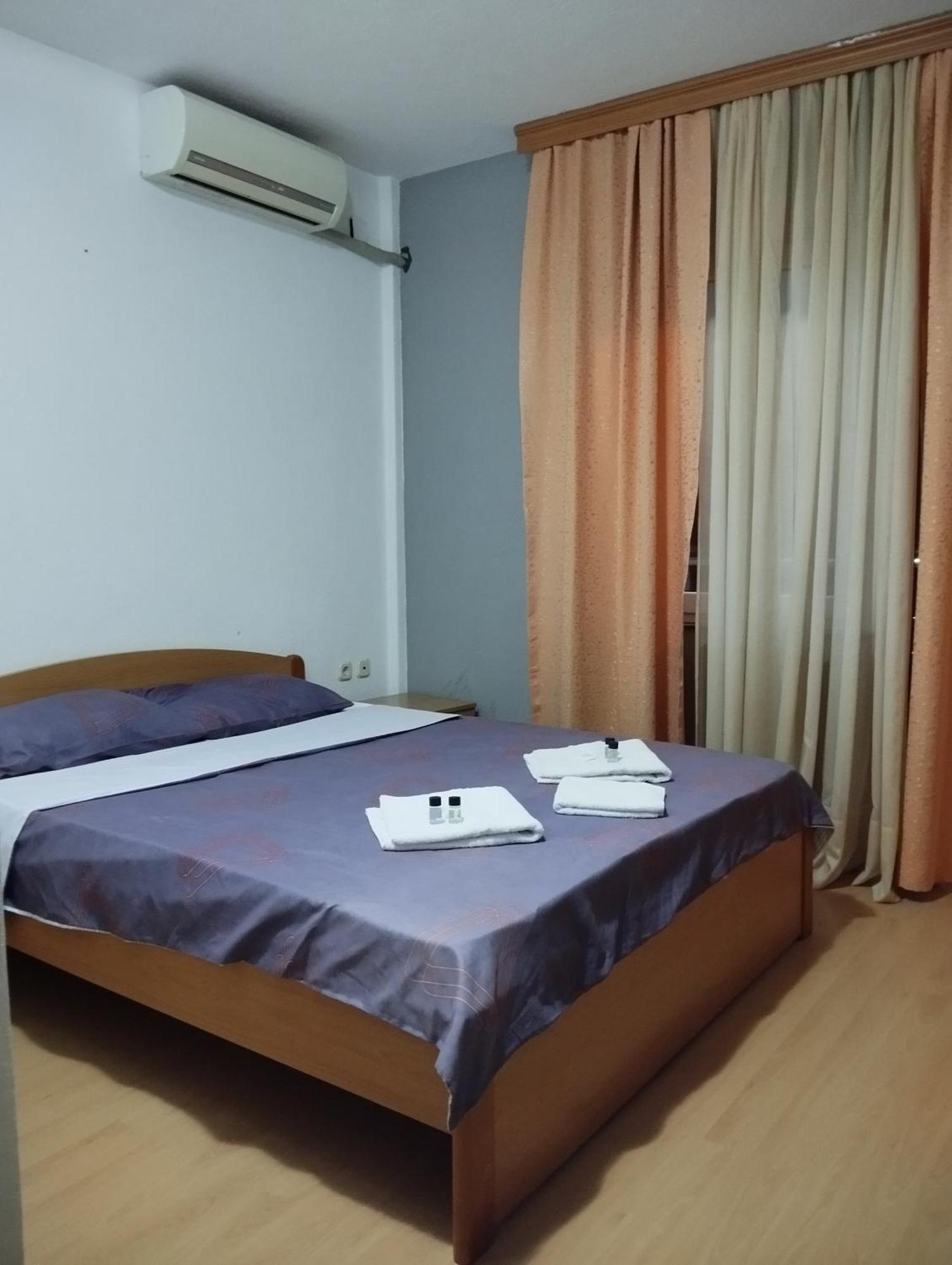 Hotel Ariston Struga Bagian luar foto