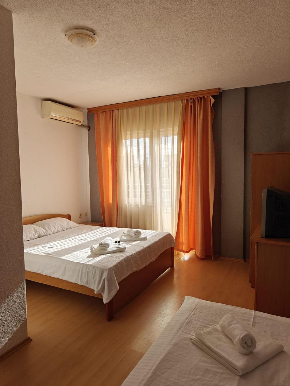 Hotel Ariston Struga Bagian luar foto
